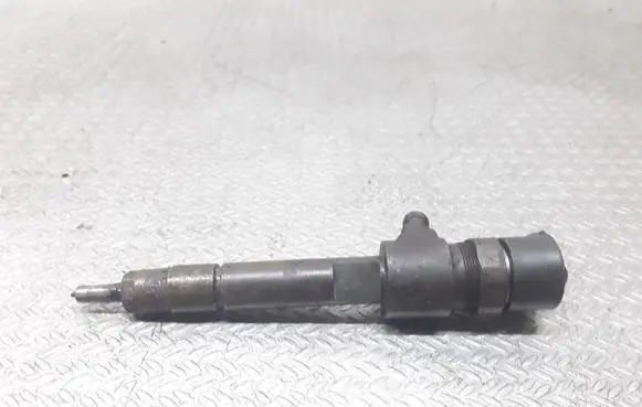 Opel Zafira B Fuel injector 0445110165