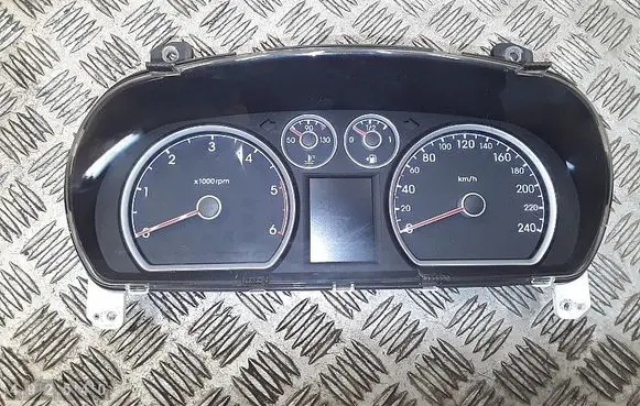 Hyundai i30 Speedometer (instrument cluster) 940032l520