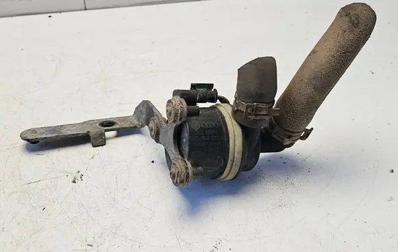 Volkswagen Caddy Electric auxiliary coolant/water pump 5N0965561A 060913 12402100302