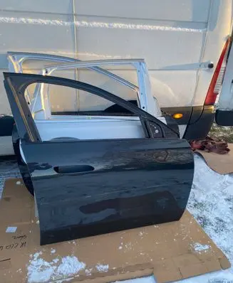 Mercedes-Benz E W214 Front door A2147221200 08242B