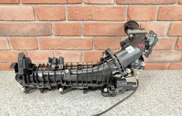 BMW 1 F20 F21 Intake manifold 7807991 7810752