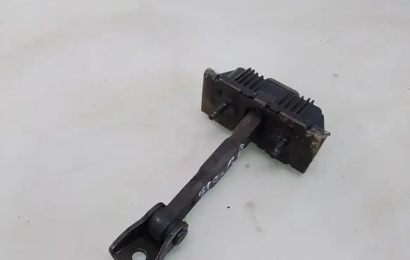 Toyota Avensis T250 Front door check strap stopper