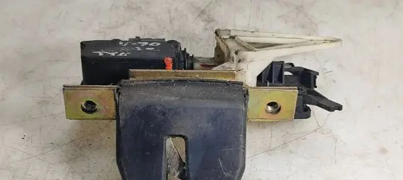 Volvo V70 Loading door lock 