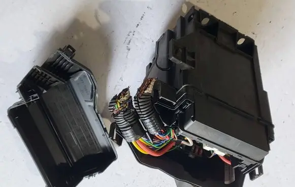 Nissan Note (E12) Fuse box set 284B81HD0B
