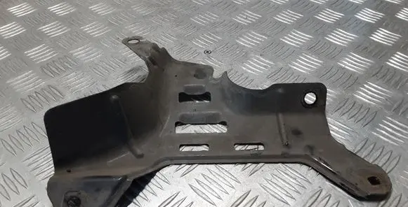 Mitsubishi Outlander Other under body part 