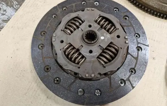 Opel Astra J Clutch set kit 55587031