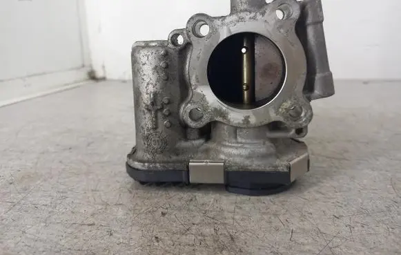 Opel Corsa D Throttle body valve 555622700280750482
