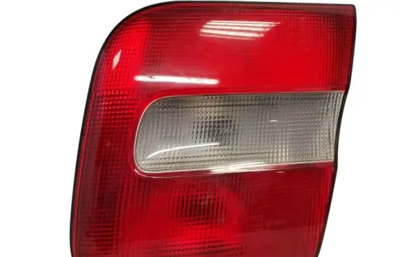 Volvo S70 V70 V70 XC Tailgate rear/tail lights 9151636 9151634 7683