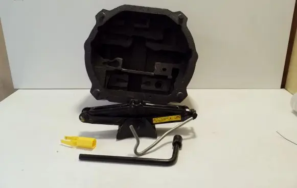 Peugeot 508 Tool set 9681838080