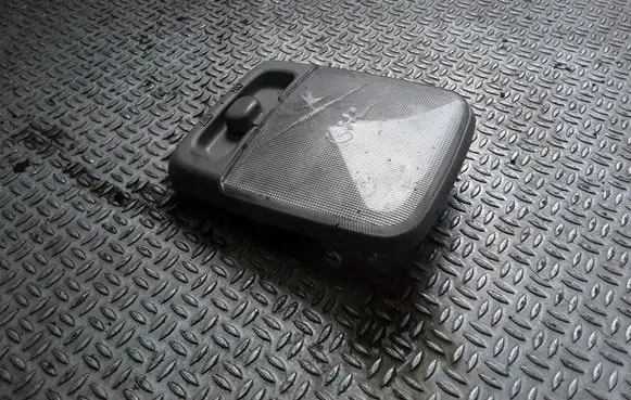 Nissan X-Trail T30 Rear seat light