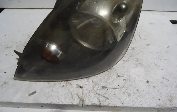 Ford Fiesta Headlight/headlamp 6S6113W030AD 0301224301