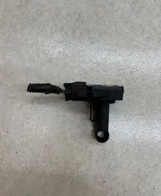 Volvo XC90 Mass air flow meter 8658471