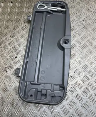 BMW 7 F01 F02 F03 F04 Tool box 6784442 15361701
