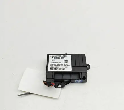 Mercedes-Benz CLA C117 X117 W117 Fuel injection pump control unit/module A0009003101 A2C53406807