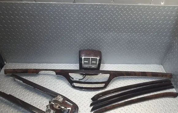 Mercedes-Benz S W221 Dashboard glove box trim A2216800671 2216800671