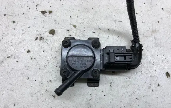 BMW X3 E83 Exhaust gas pressure sensor 1362778921903 778921903