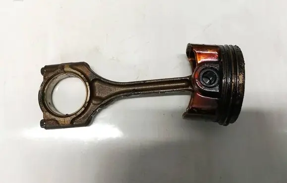 Honda Civic Piston with connecting rod 