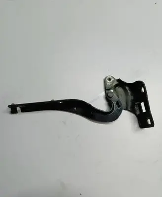 Engine bonnet/hood hinges