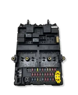 Jeep Grand Cherokee (WJ) Fuse module 518722103 04831433AA P56042944AF