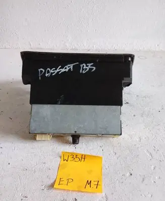 Volkswagen PASSAT B3 Central console control unit 544686896