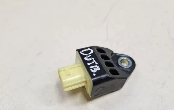 Subaru Outback Airbag deployment crash/impact sensor 98237AG020 76580K7QF