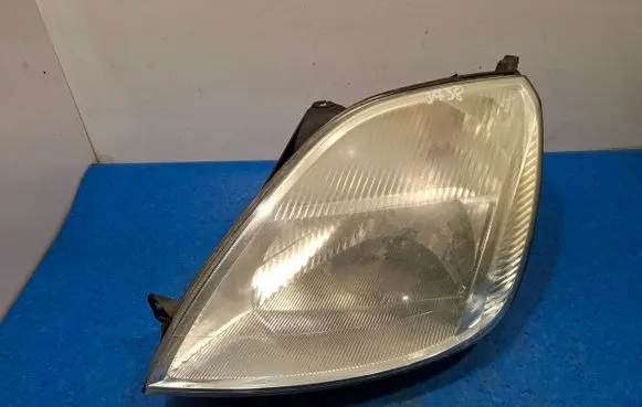 Ford Fiesta Headlight/headlamp