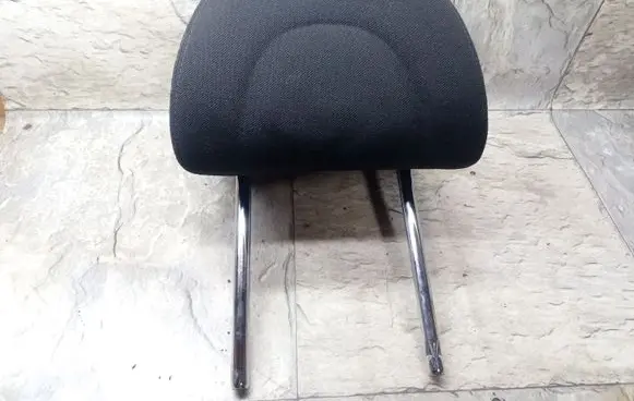 Peugeot 407 Front seat headrest 