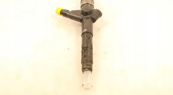 Nissan X-Trail T30 Fuel injector AW402AW4