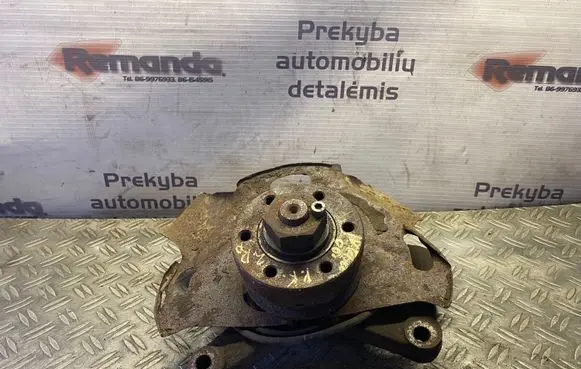 Iveco Daily 30.8 - 9 Front wheel hub