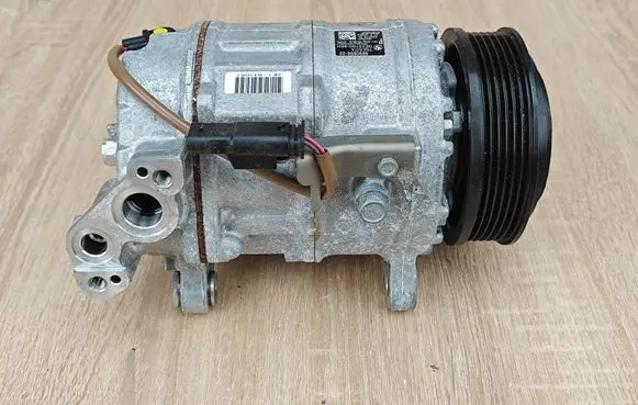 BMW 5 G30 G31 G38 Air conditioning (A/C) compressor (pump) 9890656