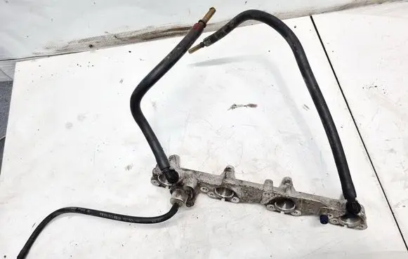 Ford Escort Fuel main line pipe 938f9d280ea 938f-9d280ea