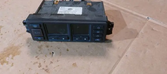 Audi A3 S3 8L Climate control unit 8L0820043D 5HB00760804