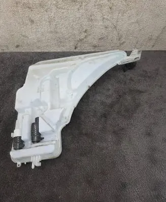 BMW 1 F20 F21 Windshield washer fluid reservoir/tank 7241673 7310147 7298309