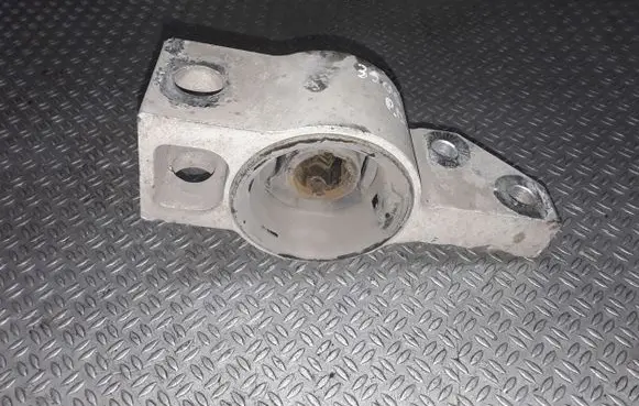Audi A3 S3 8P Front wishbone bush 