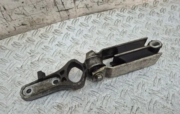 Volvo V60 Engine mount bracket 31430442 9487476