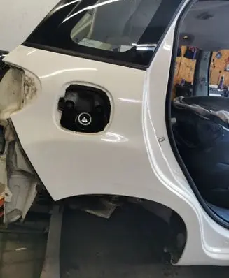 Fiat 500L Rear arch trim