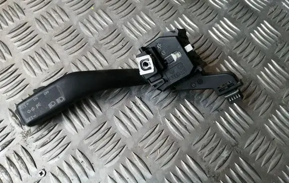 Volkswagen Golf V Indicator stalk 1K0953513A