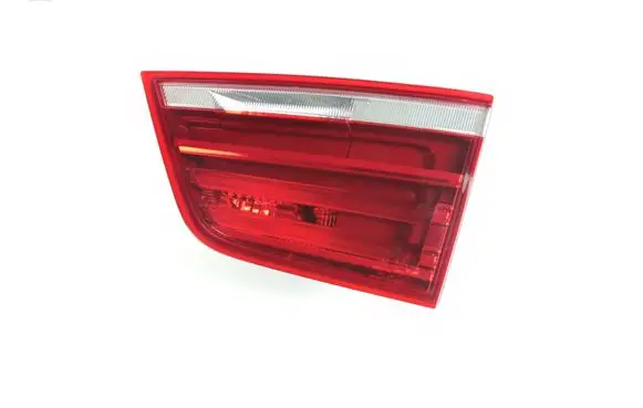Tailgate rear/tail lights