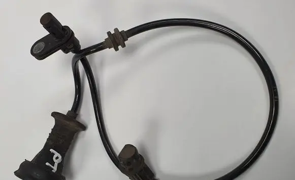 Mercedes-Benz A W169 ABS rear brake sensor A1695401517