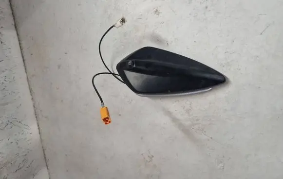 Citroen C4 III e-C4 Aerial GPS antenna 9835734280