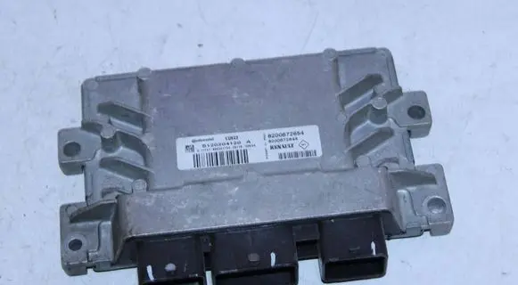 Dacia Sandero Engine control unit/module ECU 8200672654 8200672644 0204120