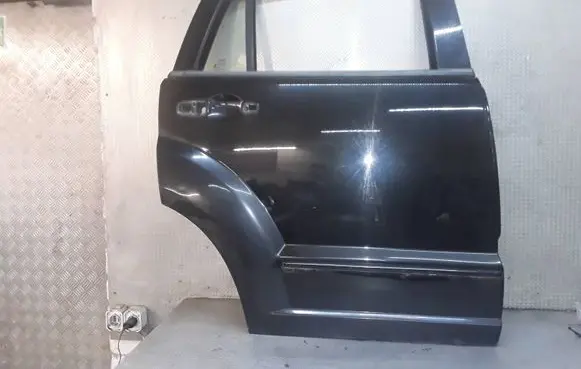 Dodge Caliber Rear door 