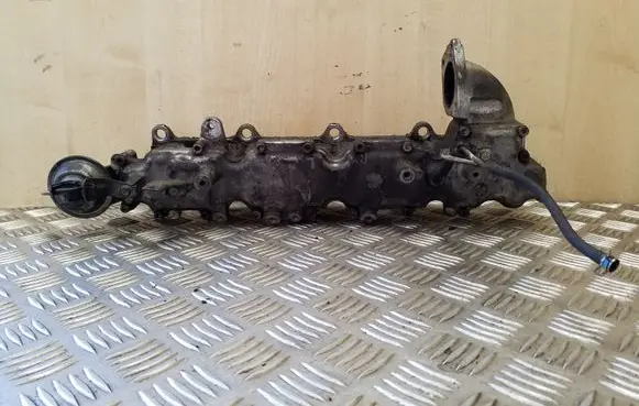 Mitsubishi Pajero Intake manifold