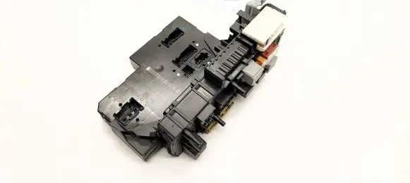 Mercedes-Benz E C207 W207 Fuse box set A2129009622