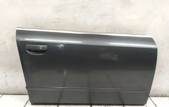 Audi A4 S4 B6 8E 8H Front door