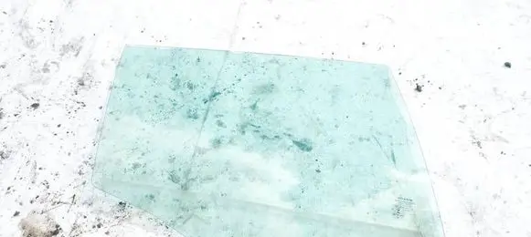 Volvo V60 Rear door window glass AS2