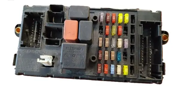 Iveco Daily 4th gen Fuse module 69500009 554953020000