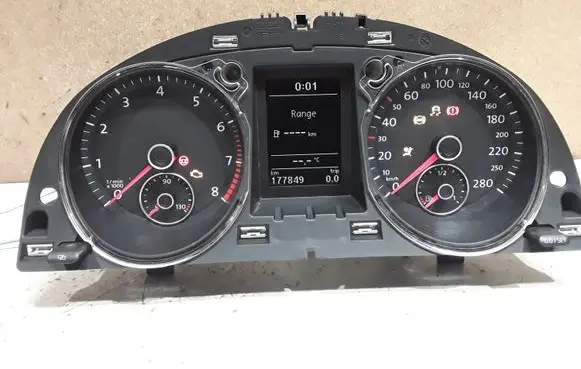 Volkswagen PASSAT CC Speedometer (instrument cluster) 3C8920870F
