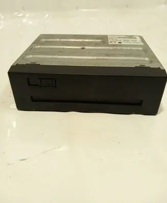 Lexus RX 330 - 350 - 400H Navigation unit CD/DVD player 8684148060 032916 EKCC004996