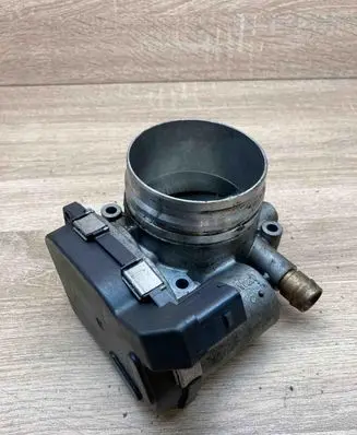 BMW M4 F82 F83 Throttle valve 7597871
